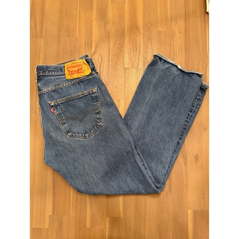 Levis iconic levi